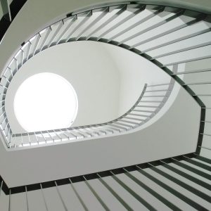 Prießner Metallbau Geländer Treppe Gewunden Dekorativ Hintergrund